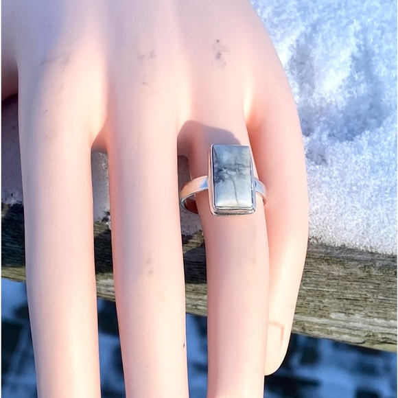 Howlite Ring - Picture 9 of 15